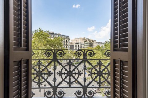 Продажа квартиры в Барселона, Испания 3 спальни, 189м2 №164640 - фото 8