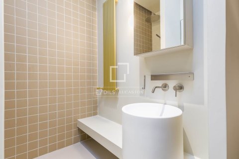 Продажа квартиры в Барселона, Испания 3 спальни, 189м2 №164640 - фото 30