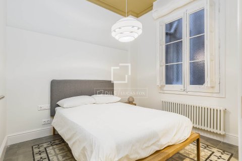 Продажа квартиры в Барселона, Испания 3 спальни, 189м2 №164640 - фото 28