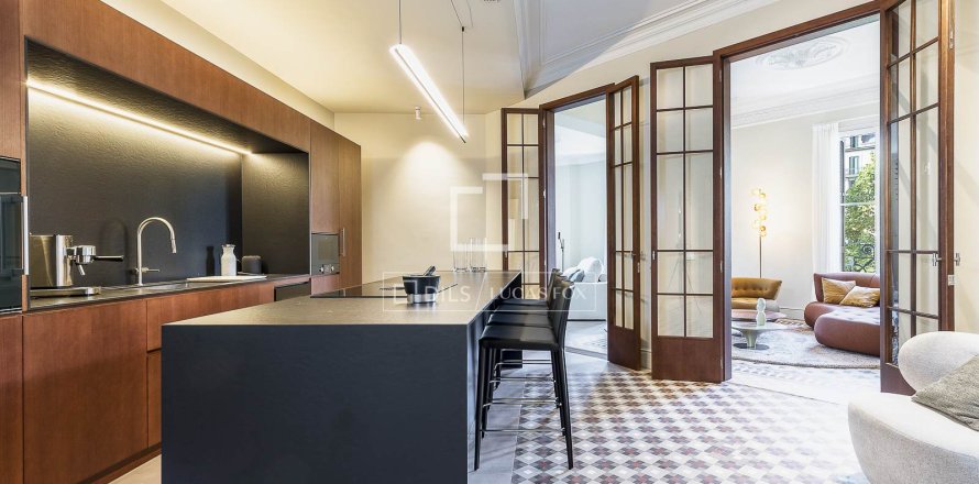 Квартира в Барселона, Испания 3 спальни, 189м2 №164640