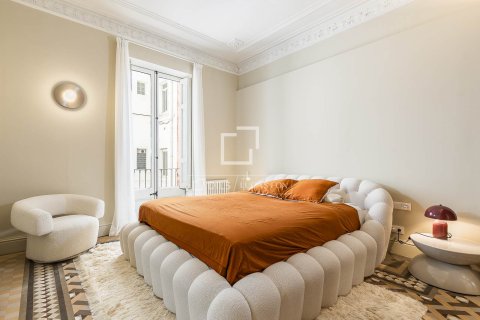 Продажа квартиры в Барселона, Испания 3 спальни, 189м2 №164640 - фото 5