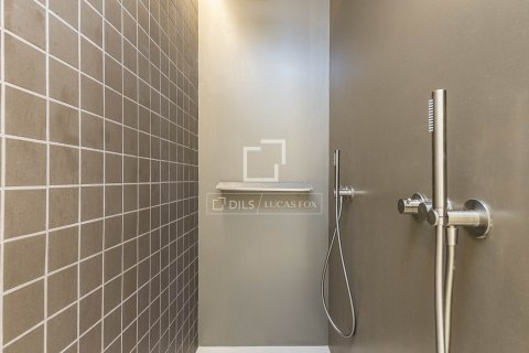 Продажа квартиры в Барселона, Испания 3 спальни, 189м2 №164640 - фото 21