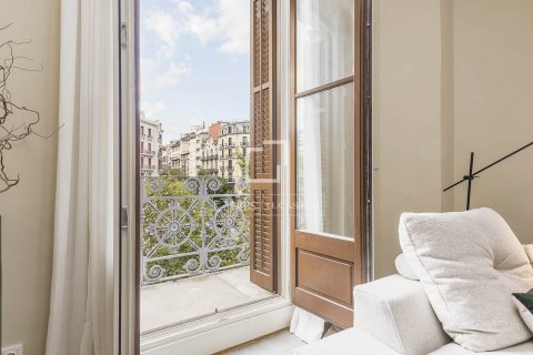 Продажа квартиры в Барселона, Испания 3 спальни, 189м2 №164640 - фото 27