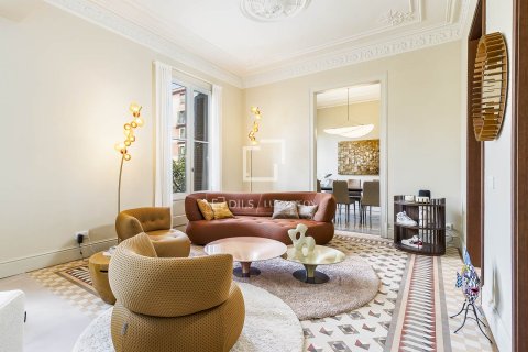 Продажа квартиры в Барселона, Испания 3 спальни, 189м2 №164640 - фото 13