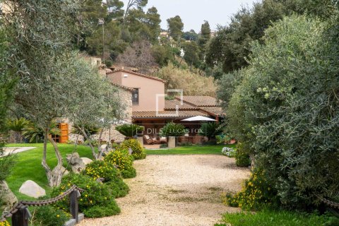 Villa for sale in Sant Pol de Mar, Barcelona, Spain 5 bedrooms, 713 sq.m. No. 164634 - photo 5