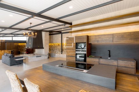 Villa for sale in Sant Pol de Mar, Barcelona, Spain 5 bedrooms, 713 sq.m. No. 164634 - photo 14