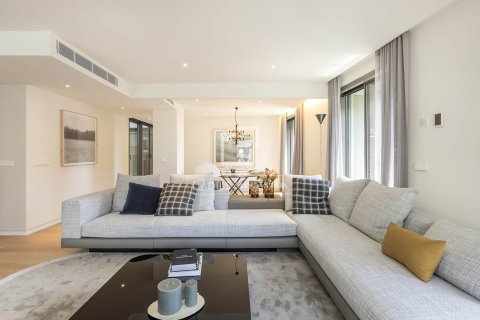 Продажа квартиры в Барселона, Испания 3 спальни, 166м2 №164638 - фото 5