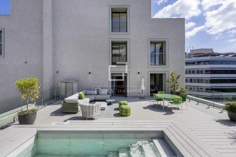 Продажа квартиры в Барселона, Испания 3 спальни, 166м2 №164638 - фото 8