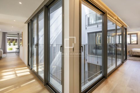 Продажа квартиры в Барселона, Испания 3 спальни, 166м2 №164638 - фото 28