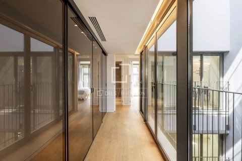 Продажа квартиры в Барселона, Испания 3 спальни, 166м2 №164638 - фото 25