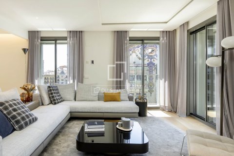 Продажа квартиры в Барселона, Испания 3 спальни, 166м2 №164638 - фото 7