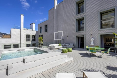 Продажа квартиры в Барселона, Испания 3 спальни, 166м2 №164638 - фото 2