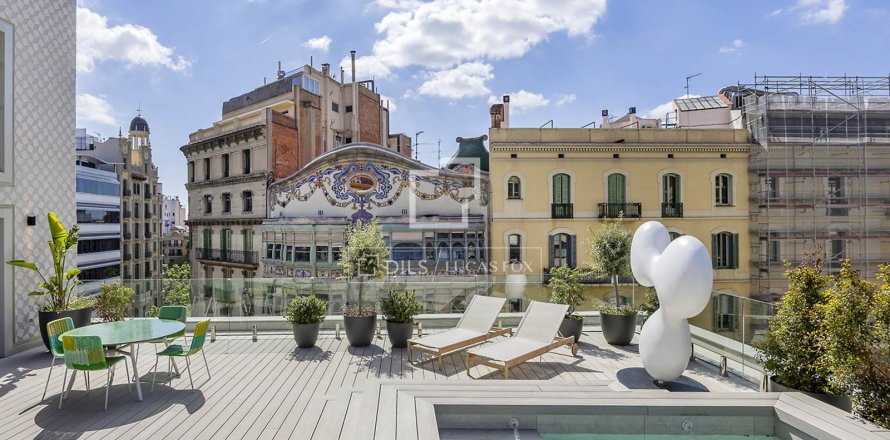 Квартира в Барселона, Испания 3 спальни, 166м2 №164638