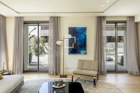 Продажа квартиры в Барселона, Испания 3 спальни, 166м2 №164638 - фото 6