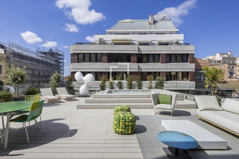 Продажа квартиры в Барселона, Испания 3 спальни, 166м2 №164638 - фото 3