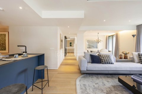 Продажа квартиры в Барселона, Испания 3 спальни, 166м2 №164638 - фото 10