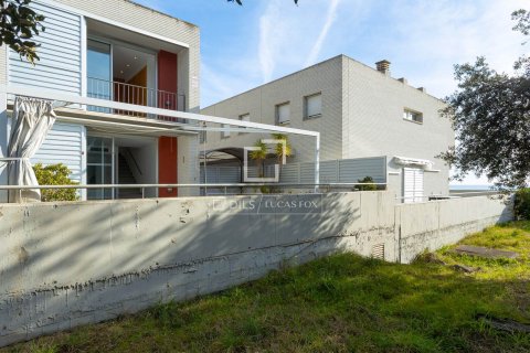 Villa for sale in Sant Pol de Mar, Barcelona, Spain 3 bedrooms, 219 sq.m. No. 164637 - photo 8