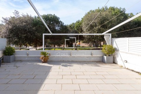 Villa for sale in Sant Pol de Mar, Barcelona, Spain 3 bedrooms, 219 sq.m. No. 164637 - photo 3