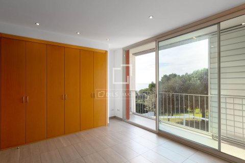 Villa for sale in Sant Pol de Mar, Barcelona, Spain 3 bedrooms, 219 sq.m. No. 164637 - photo 18