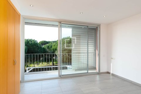 Villa for sale in Sant Pol de Mar, Barcelona, Spain 3 bedrooms, 219 sq.m. No. 164637 - photo 12