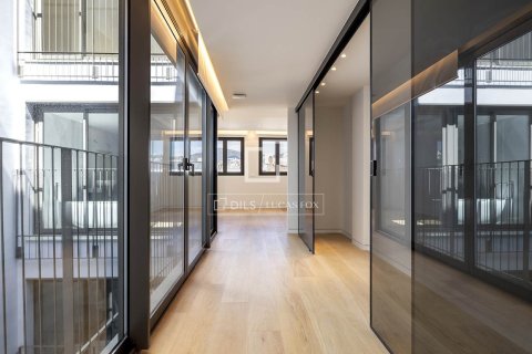 Penthouse w Barcelona, Hiszpania 3 sypialnie, 368 mkw. nr 164639 – zdjęcie 17