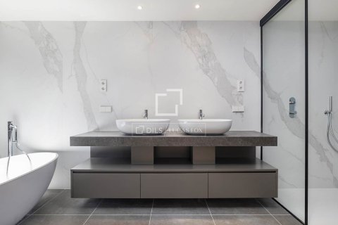 Penthouse w Barcelona, Hiszpania 3 sypialnie, 368 mkw. nr 164639 – zdjęcie 20