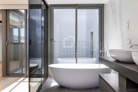 Penthouse w Barcelona, Hiszpania 3 sypialnie, 368 mkw. nr 164639 – zdjęcie 21