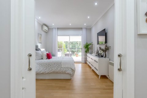 Villa for sale in Teia, Barcelona, Spain 4 bedrooms, 533 sq.m. No. 164636 - photo 24