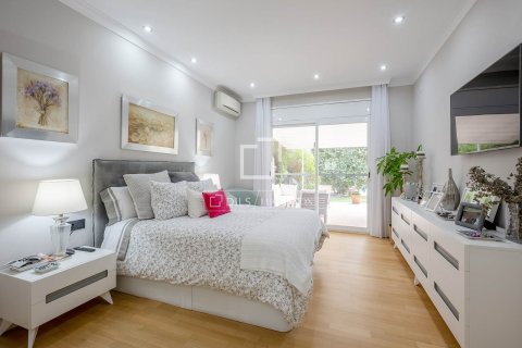 Villa for sale in Teia, Barcelona, Spain 4 bedrooms, 533 sq.m. No. 164636 - photo 29