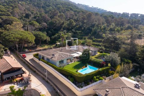 Villa in Teia, Barcelona, Spain 4 bedrooms, 533 sq.m. No. 164636