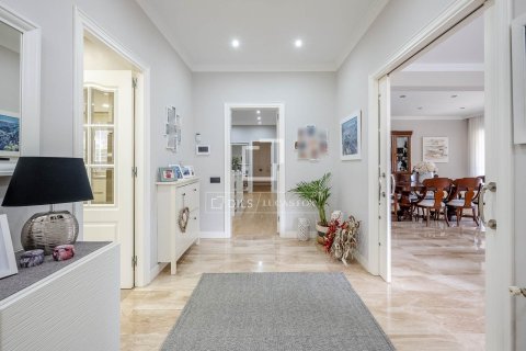 Villa for sale in Teia, Barcelona, Spain 4 bedrooms, 533 sq.m. No. 164636 - photo 11