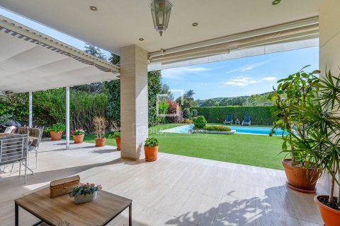 Villa for sale in Teia, Barcelona, Spain 4 bedrooms, 533 sq.m. No. 164636 - photo 4
