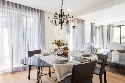 Apartment for sale in Barcelona, Spain 3 bedrooms, 150 sq.m. No. 159198 - photo 10