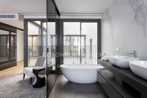 Apartment for sale in Barcelona, Spain 3 bedrooms, 150 sq.m. No. 159198 - photo 18