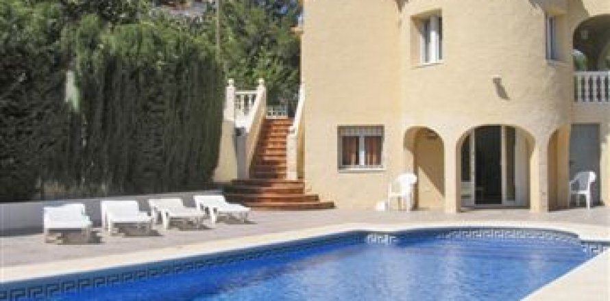 Villa Calpe, Alicante, Spain 6 bedrooms, 206 sq.m. No. 107380