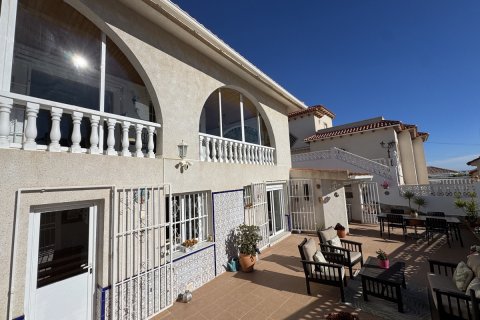 Villa à vendre à Villamartin, Alicante, Espagne, 3 chambres, 150 m2 No. 142803 - photo 5