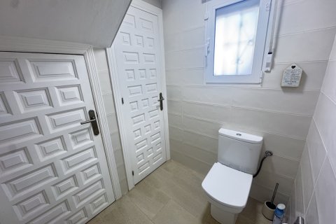 Villa à vendre à Villamartin, Alicante, Espagne, 3 chambres, 150 m2 No. 142803 - photo 26