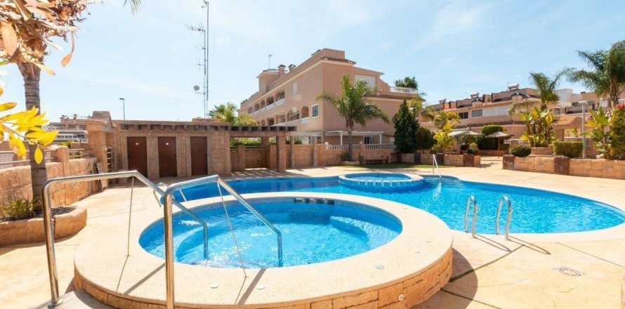 Квартира в Аликанте, Испания 3 спальни, 110м2 №142801