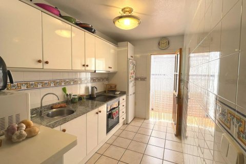 Продажа виллы в Пилар де ла Орадада, Аликанте, Испания 3 спальни, 76м2 №146446 - фото 15