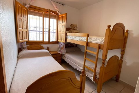 Продажа виллы в Пилар де ла Орадада, Аликанте, Испания 3 спальни, 76м2 №146446 - фото 17