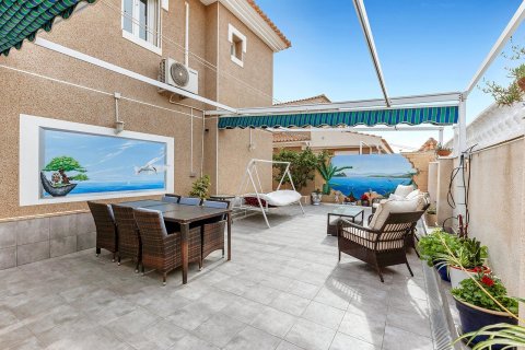 Huvila myytävänä Los Balcones, Alicante, Espanja, 5 makuuhuonetta, 131 m2 No. 116051 - kuva 5