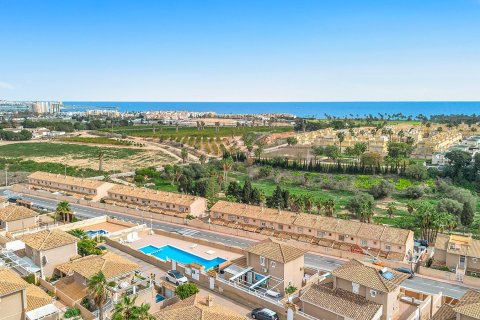 Huvila myytävänä Los Balcones, Alicante, Espanja, 5 makuuhuonetta, 131 m2 No. 116051 - kuva 2
