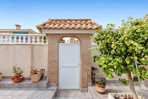 Huvila myytävänä Los Balcones, Alicante, Espanja, 5 makuuhuonetta, 131 m2 No. 116051 - kuva 4