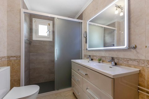 Huvila myytävänä Los Balcones, Alicante, Espanja, 5 makuuhuonetta, 131 m2 No. 116051 - kuva 24