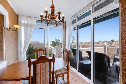 Huvila myytävänä Los Balcones, Alicante, Espanja, 5 makuuhuonetta, 131 m2 No. 116051 - kuva 11