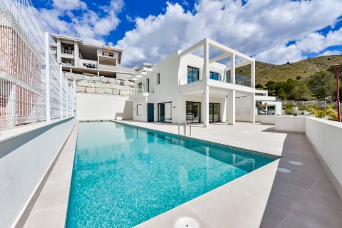 Villa in Finestrat, Alicante, Spain 7 bedrooms, 636 sq.m. No. 168129