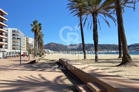 Lokal usługowy w Roses, Girona, Hiszpania 316 mkw. nr 158914 – zdjęcie 3