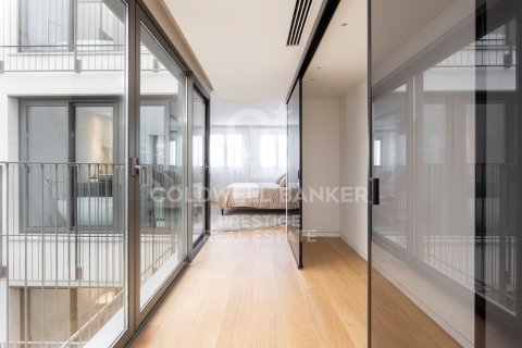 Apartamento en venta en Barcelona, España 1 dormitorio, 79 m2 No. 158913 - foto 11