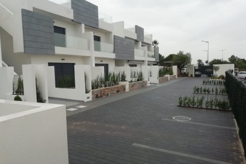 Bungalow till salu Torrevieja, Alicante, Spanien 3 sovrum, 162 kvm. Nr. 134644 - foto 12