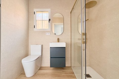 House for sale in Torrevieja, Alicante, Spain 4 bedrooms, 127 sq.m. No. 193006 - photo 8